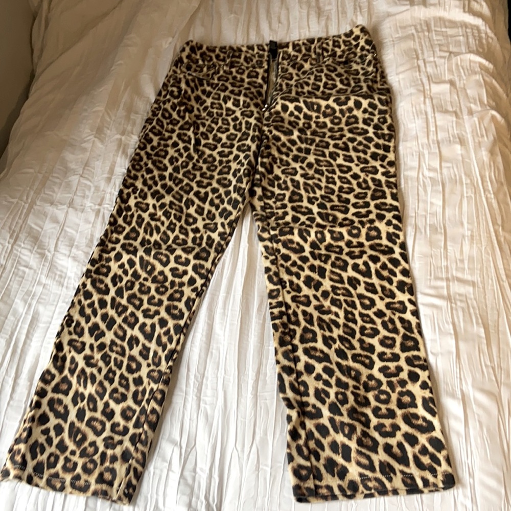 Cheetah print jean with front zipper